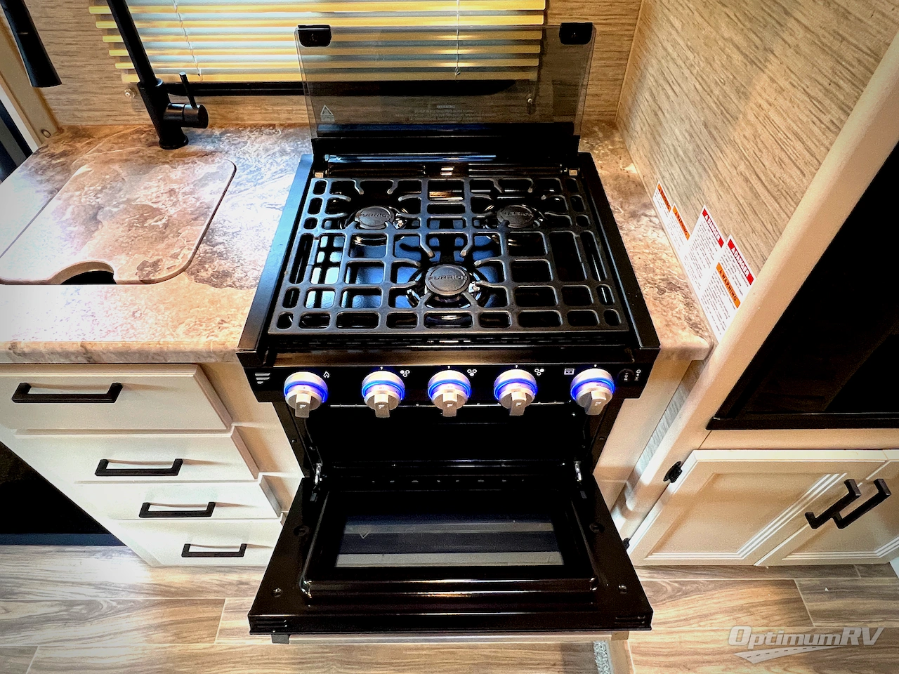 2021 Thor Four Winds 22E Photo 20