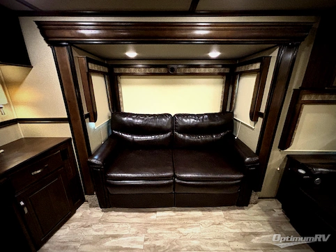 2019 Grand Design Solitude 375RES RV Photo 4
