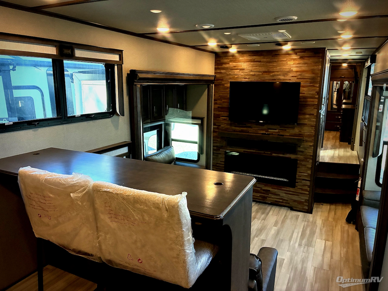 2022 Grand Design Solitude 390RK Photo 9