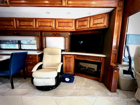 2013 Tiffin Phaeton 40QBH RV Photo 2