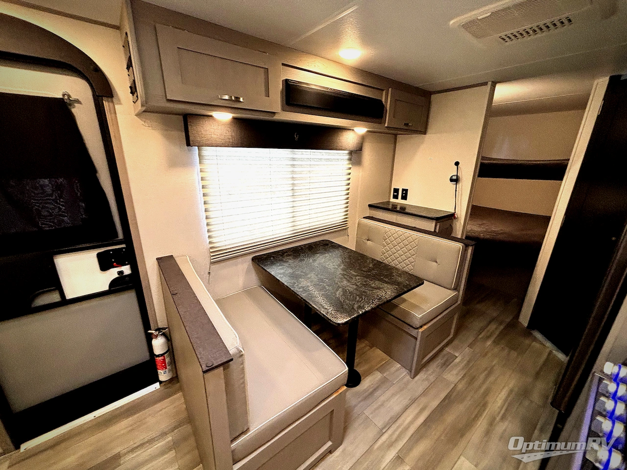 2022 Prime Time Tracer 200BHSLE Photo 8