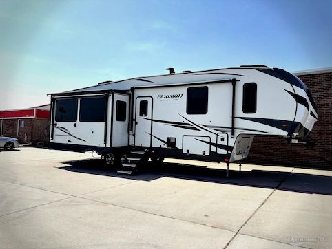 Used 2022 Forest River Flagstaff Super Lite 529IKRL Featured Photo