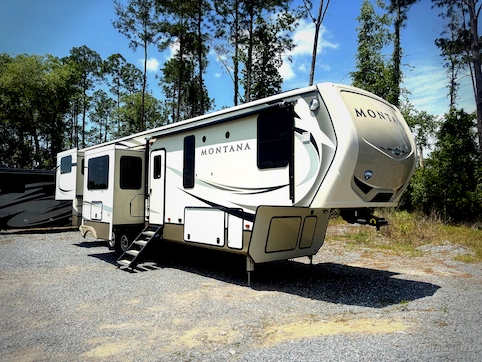 Used 2018 Keystone Montana 3791RD Featured Photo