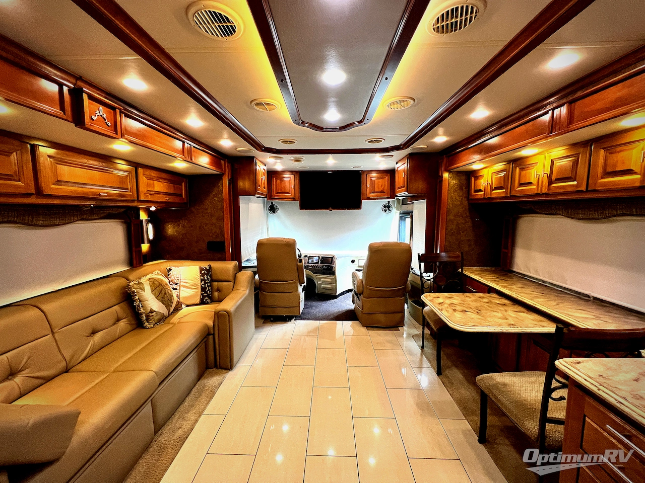 2014 Tiffin Phaeton 40AH Photo 4