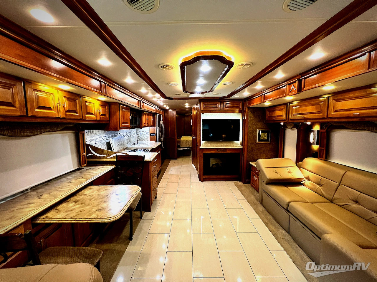 2014 Tiffin Phaeton 40AH Photo 5
