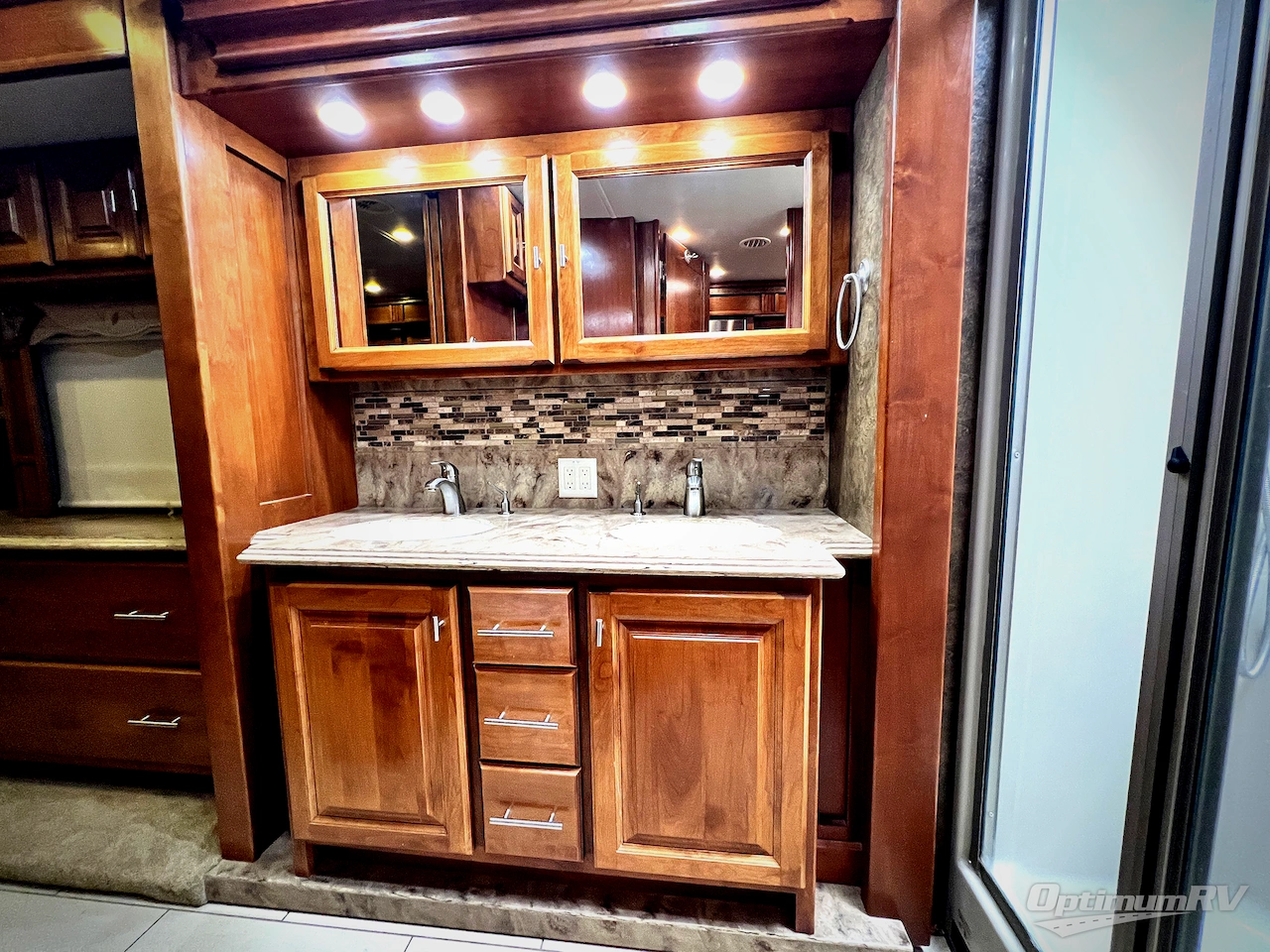2014 Tiffin Phaeton 40AH Photo 22