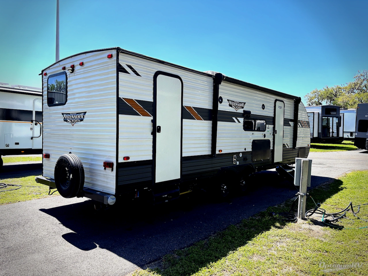 2022 Forest River Wildwood X-Lite 263BHXL Photo 2