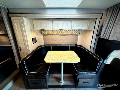 2021 Forest River Sunseeker Classic 2440DS Ford RV Photo 2