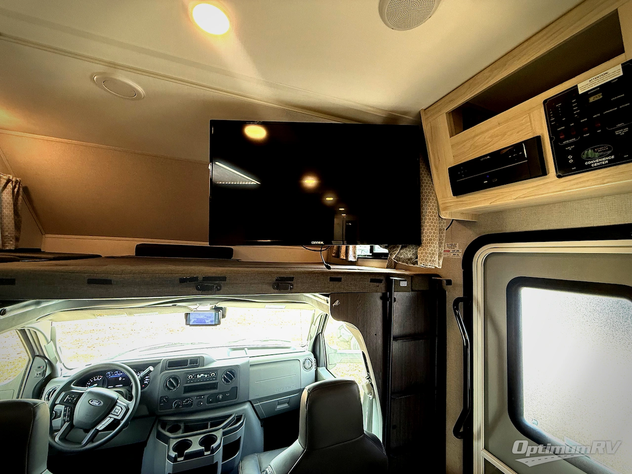 2021 Forest River Sunseeker Classic 2440DS Ford Photo 4