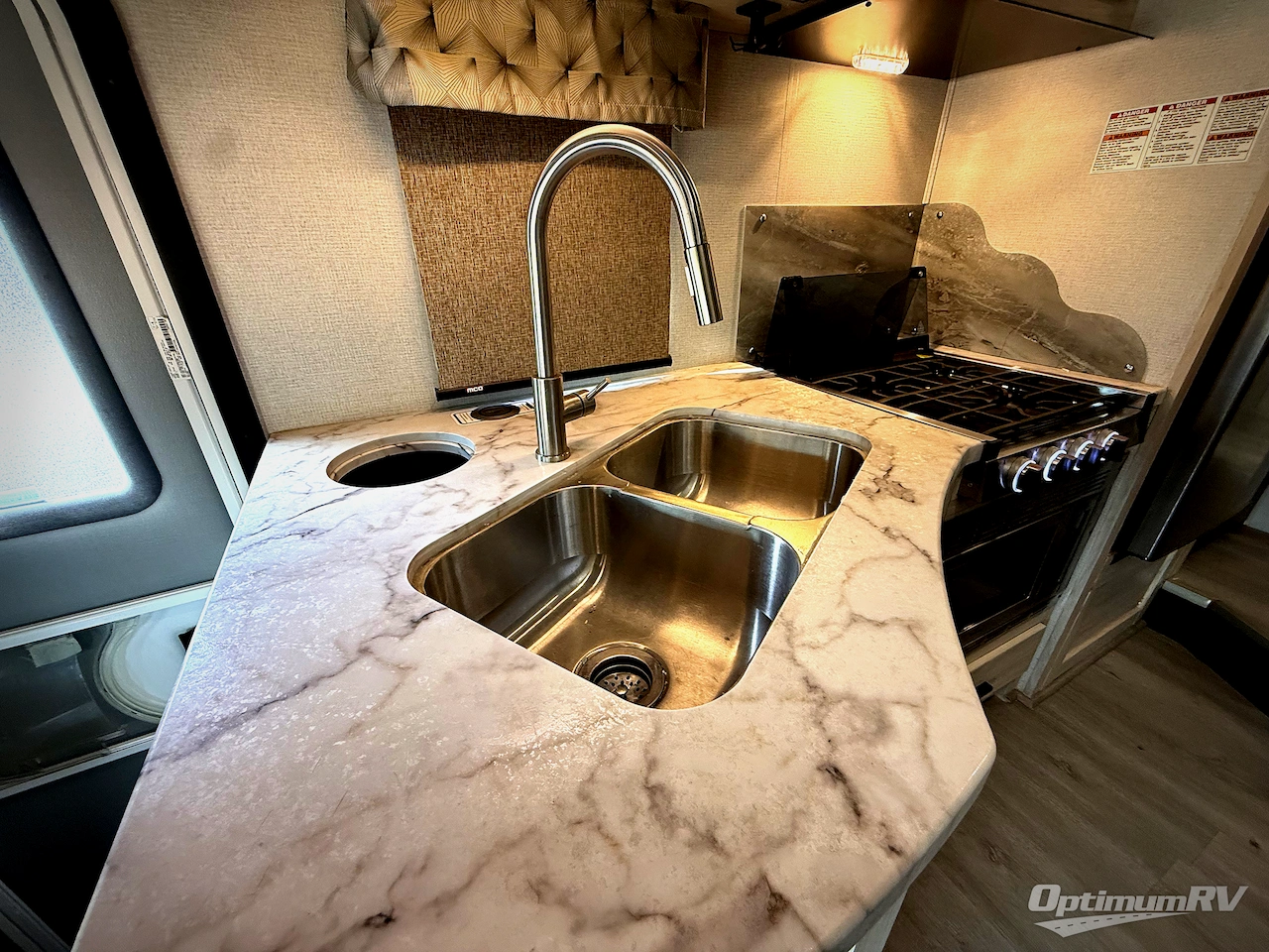 2021 Forest River Sunseeker Classic 2440DS Ford Photo 11