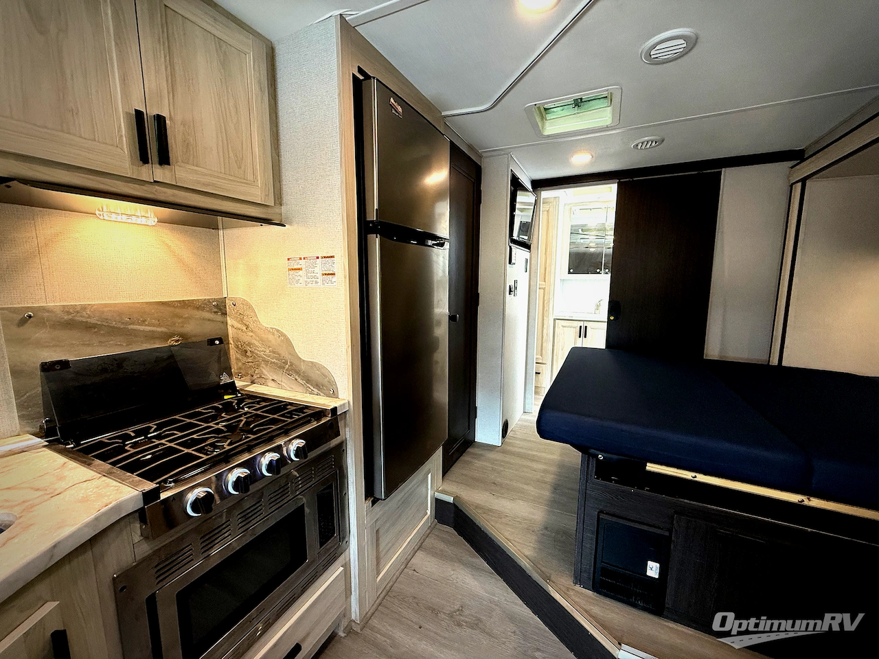 2021 Forest River Sunseeker Classic 2440DS Ford Photo 13