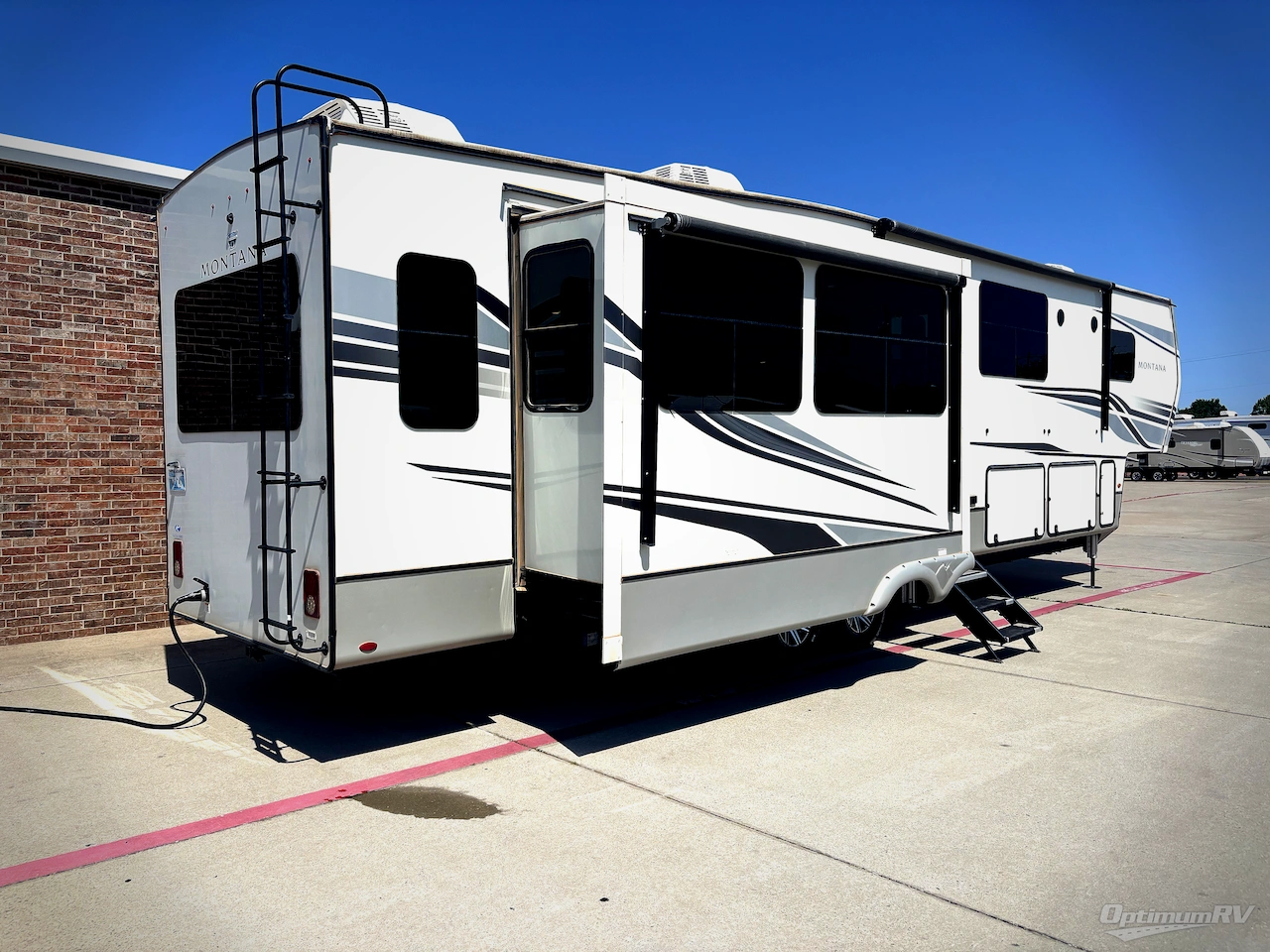 2022 Keystone Montana 3855BR Photo 2