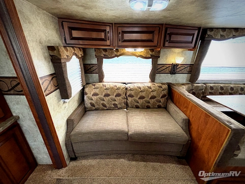 2011 Keystone Laredo Super Lite 296RE RV Photo 4