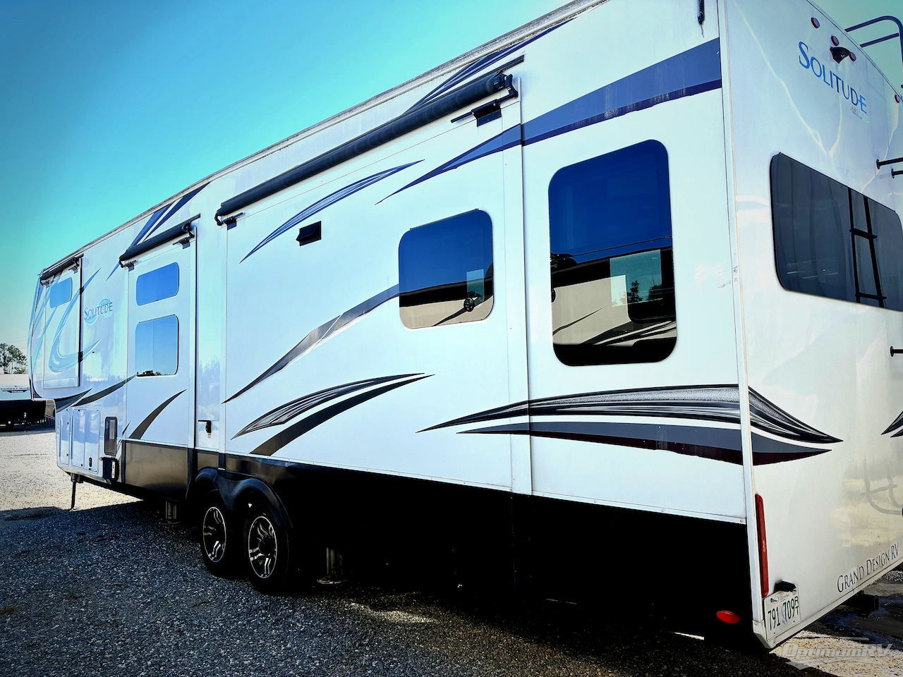 2022 Grand Design Solitude 378MBS Photo 3