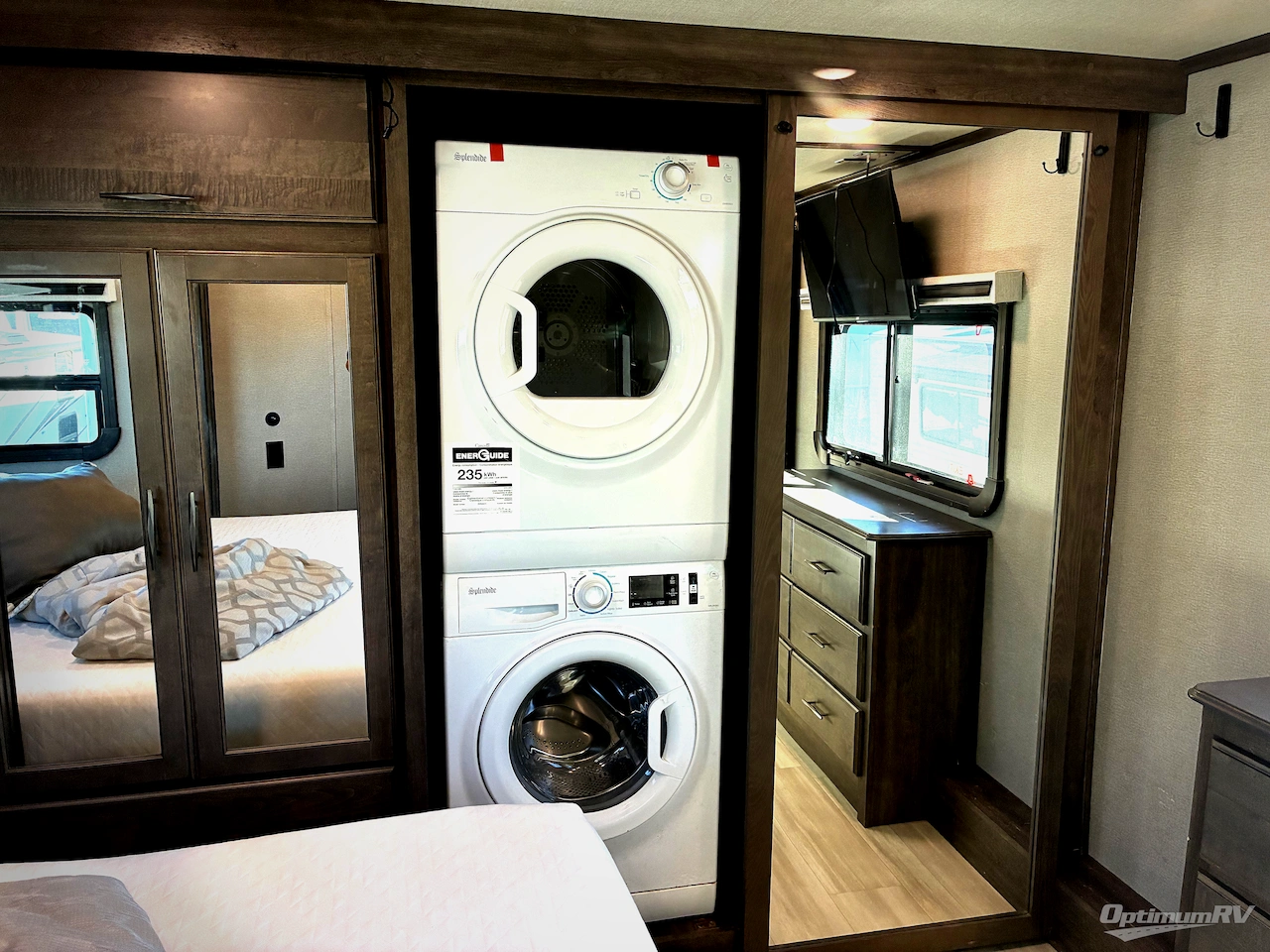 2022 Grand Design Solitude 378MBS Photo 13