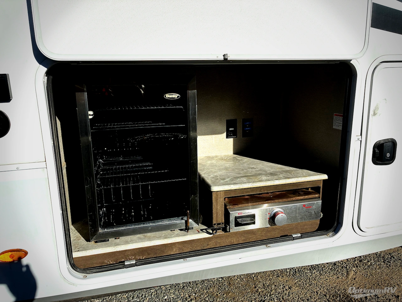 2022 Grand Design Solitude 378MBS Photo 17
