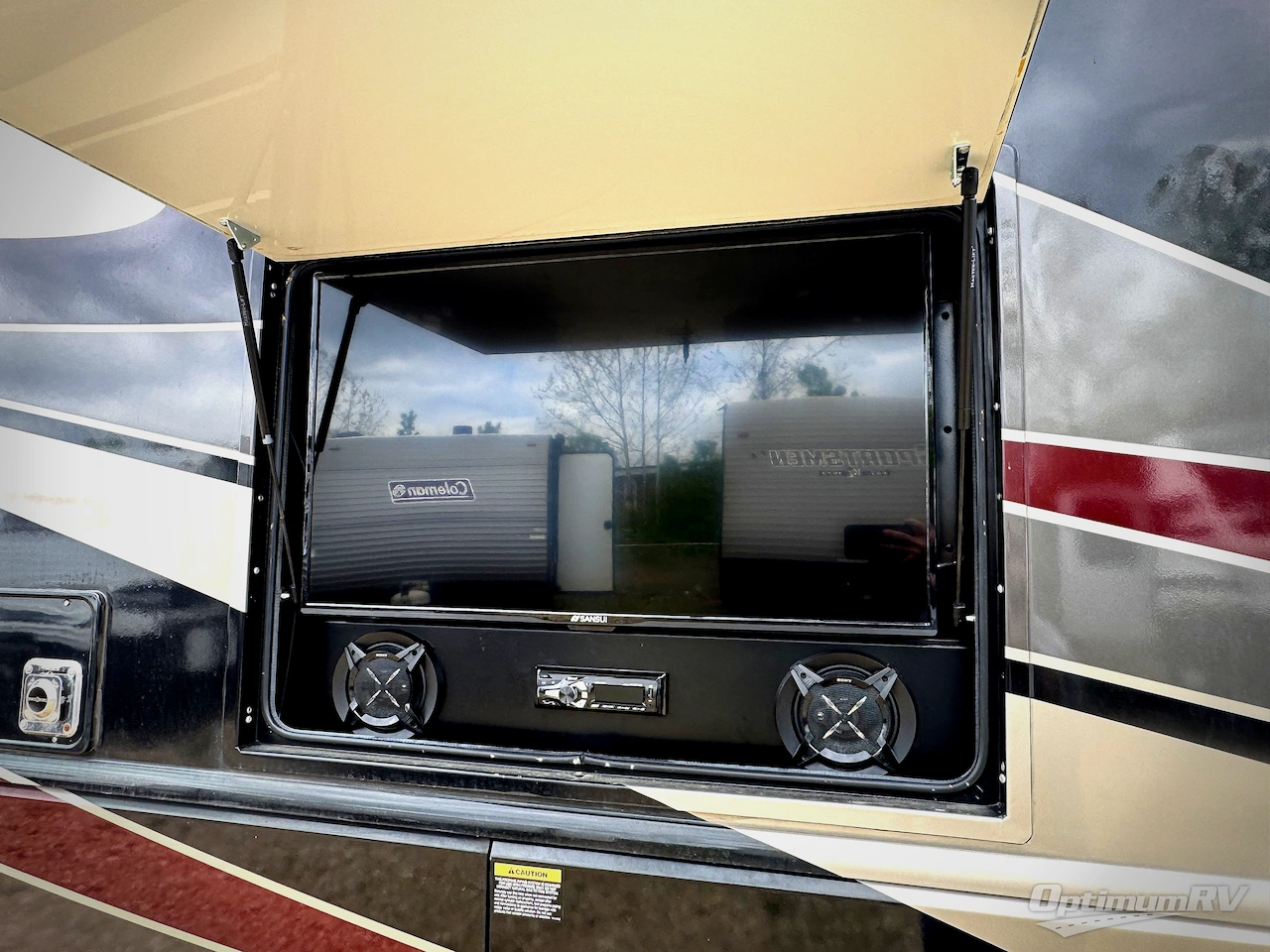 2019 Holiday Rambler Vacationer 36F Photo 2