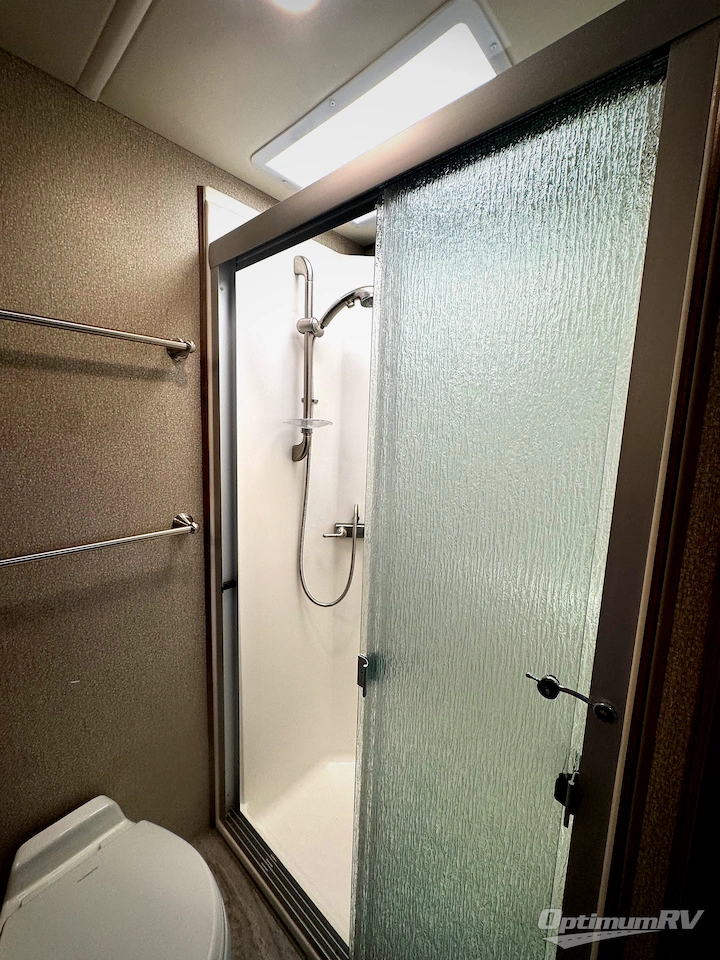 2019 Holiday Rambler Vacationer 36F Photo 16
