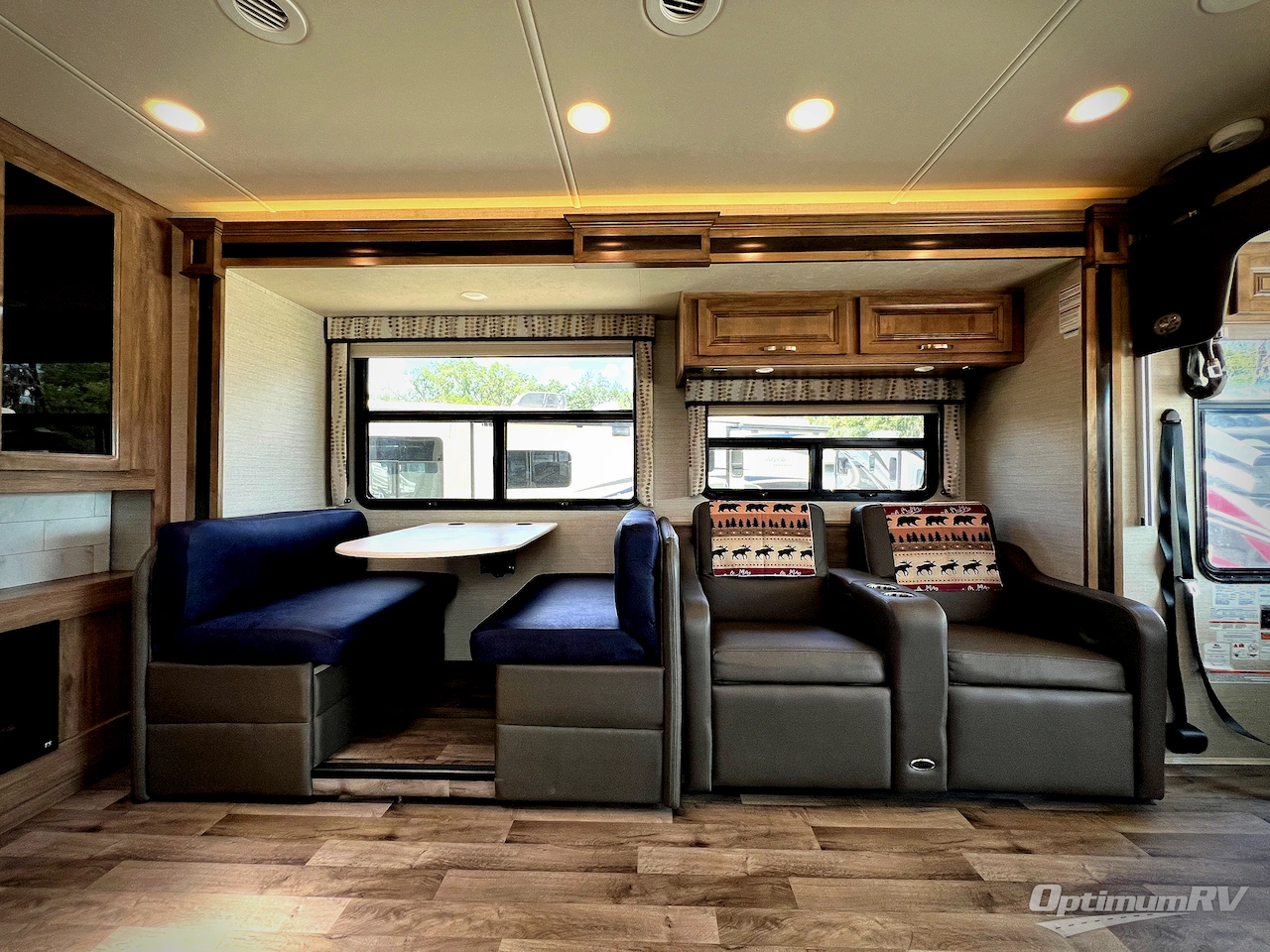 2020 Jayco Precept 34G Photo 8