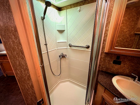 2014 Newmar Bay Star 2903 RV Photo 4