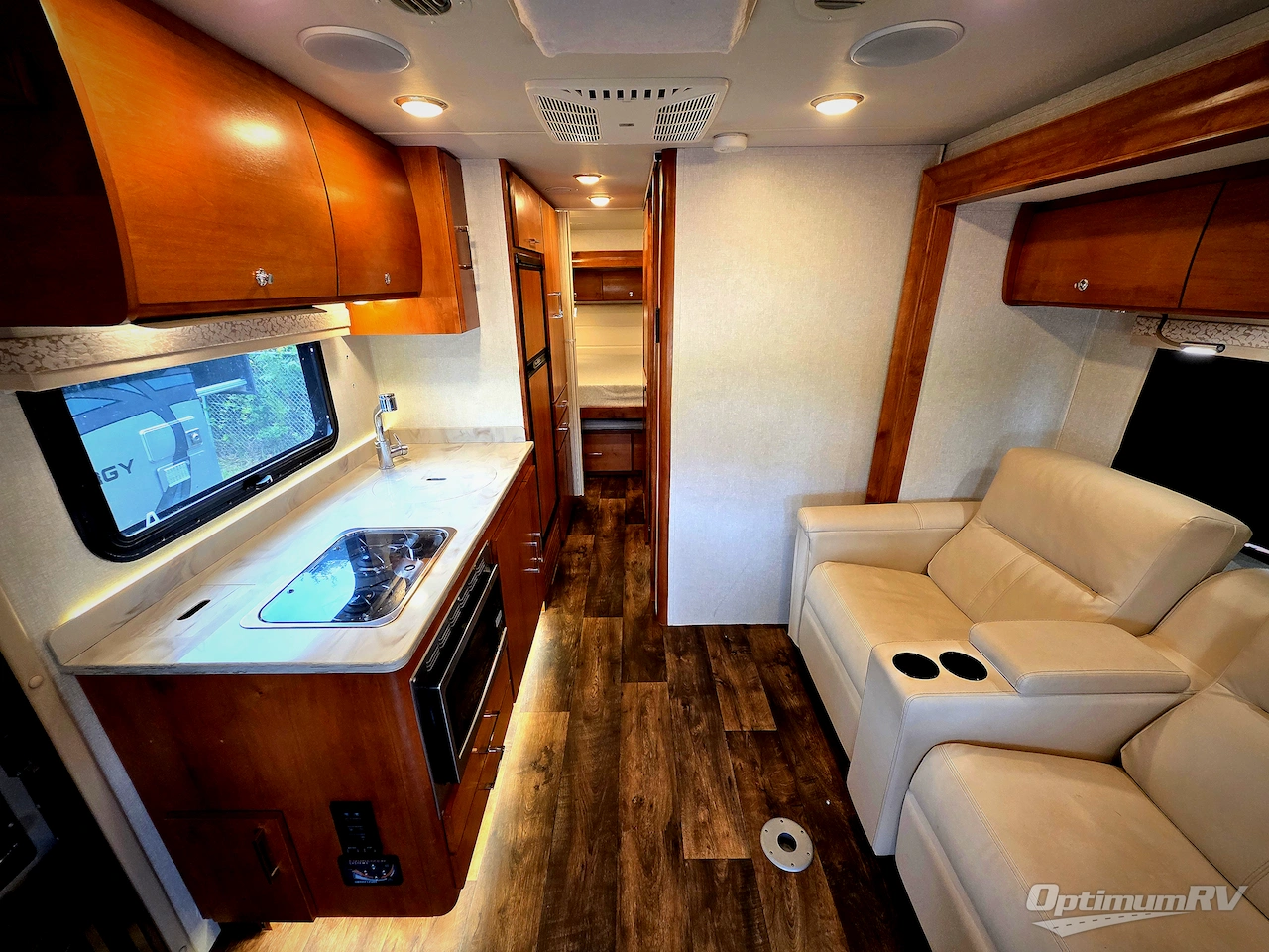 2019 Tiffin Wayfarer 25QW Photo 4