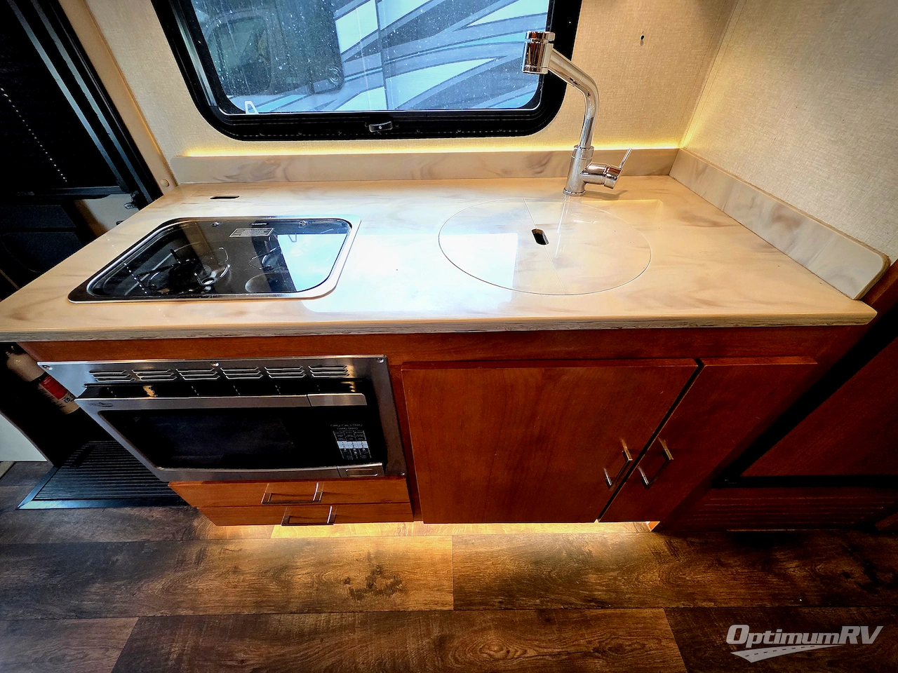 2019 Tiffin Wayfarer 25QW Photo 13