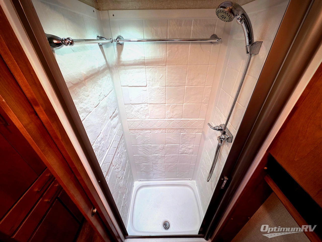 2019 Tiffin Wayfarer 25QW Photo 18