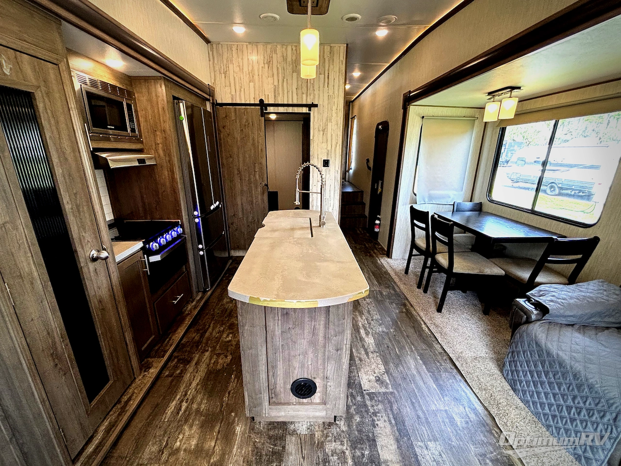 2019 Forest River Sabre 36BHQ Photo 5