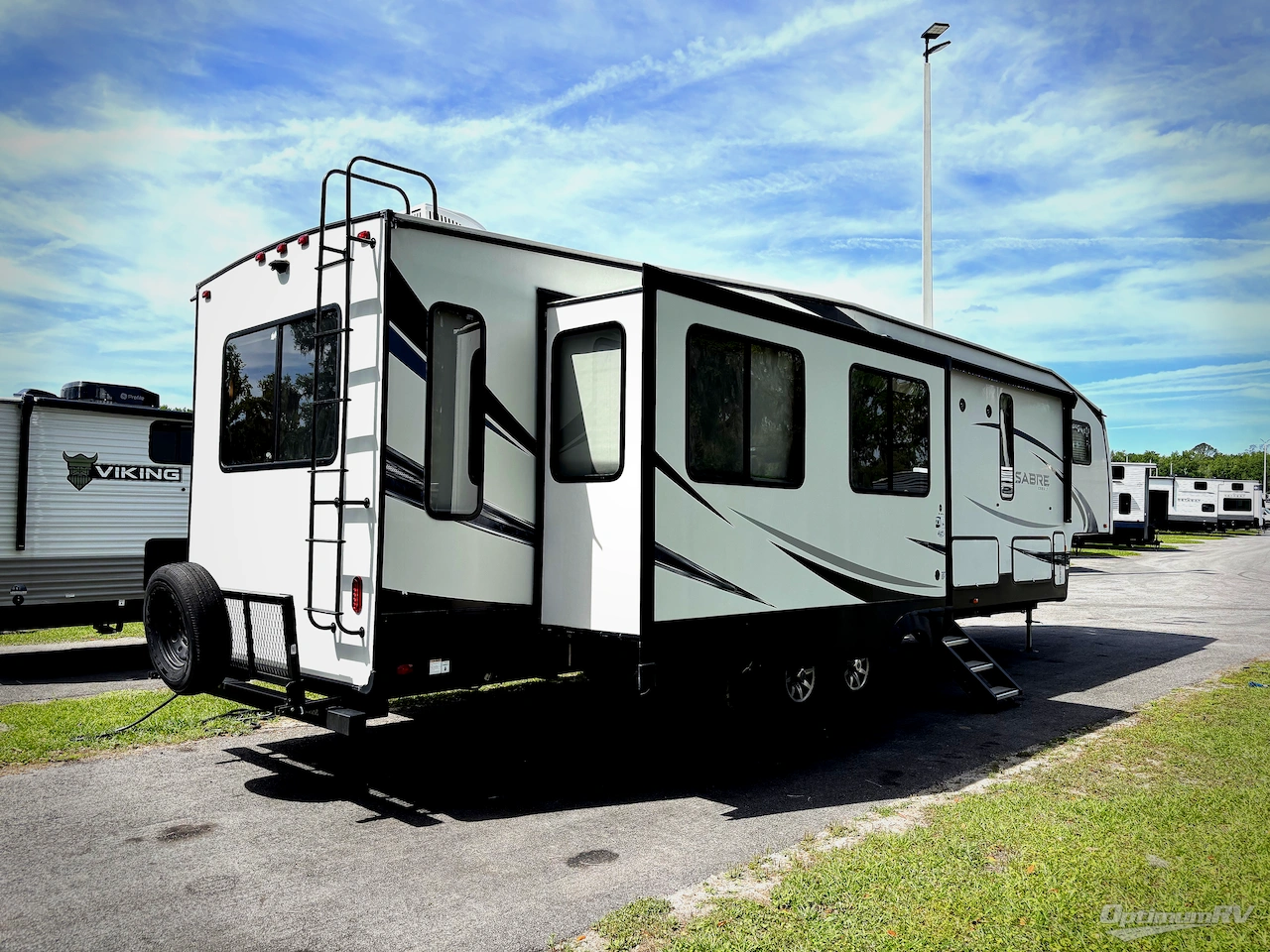 2019 Forest River Sabre 36BHQ Photo 2