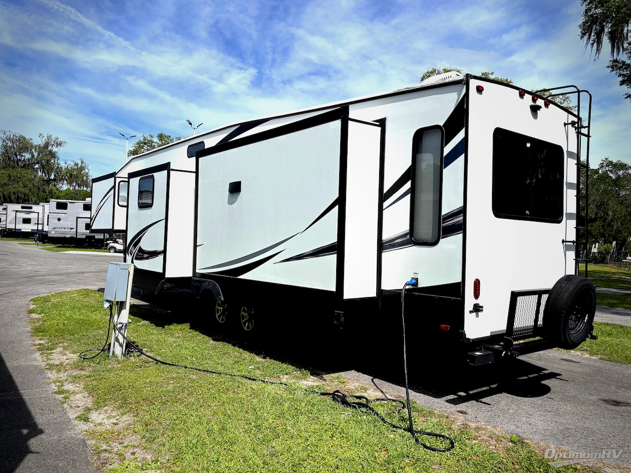 2019 Forest River Sabre 36BHQ Photo 3