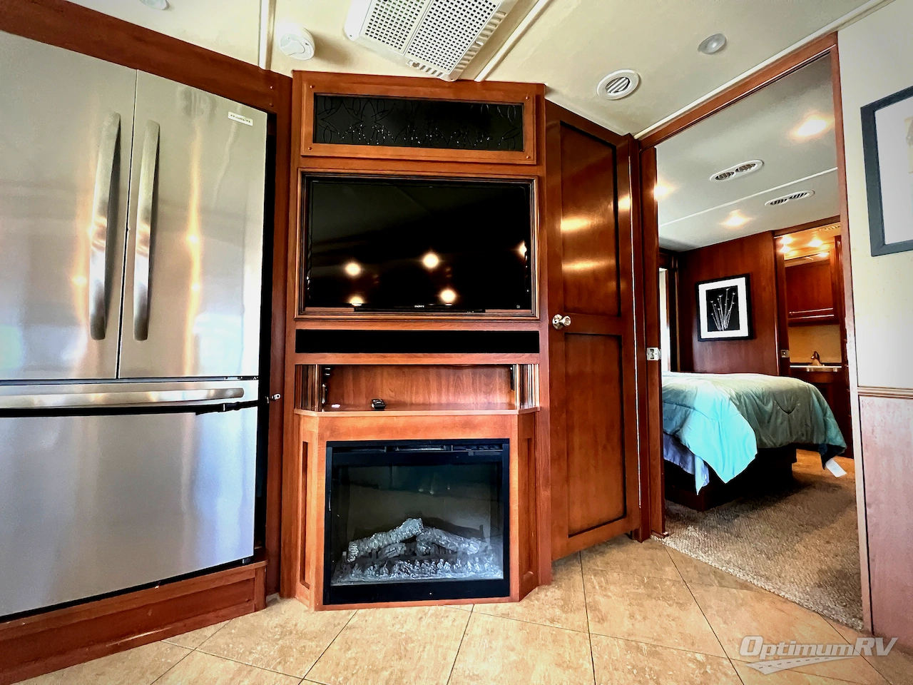 2015 Fleetwood Bounder 35K Photo 11
