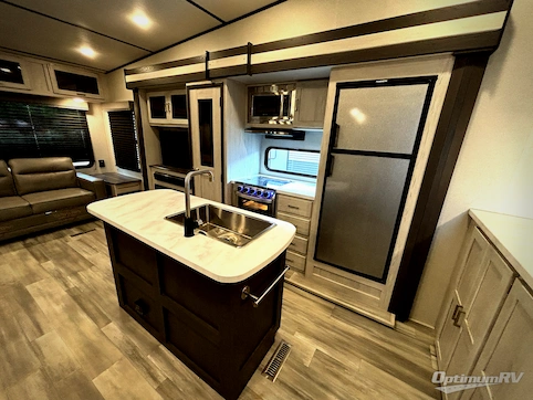 2021 Keystone Sprinter 30RL RV Photo 4