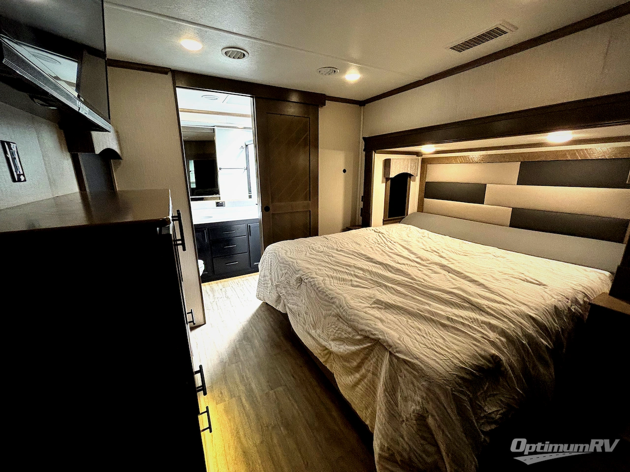 2022 Forest River RiverStone 39RBFL Photo 16