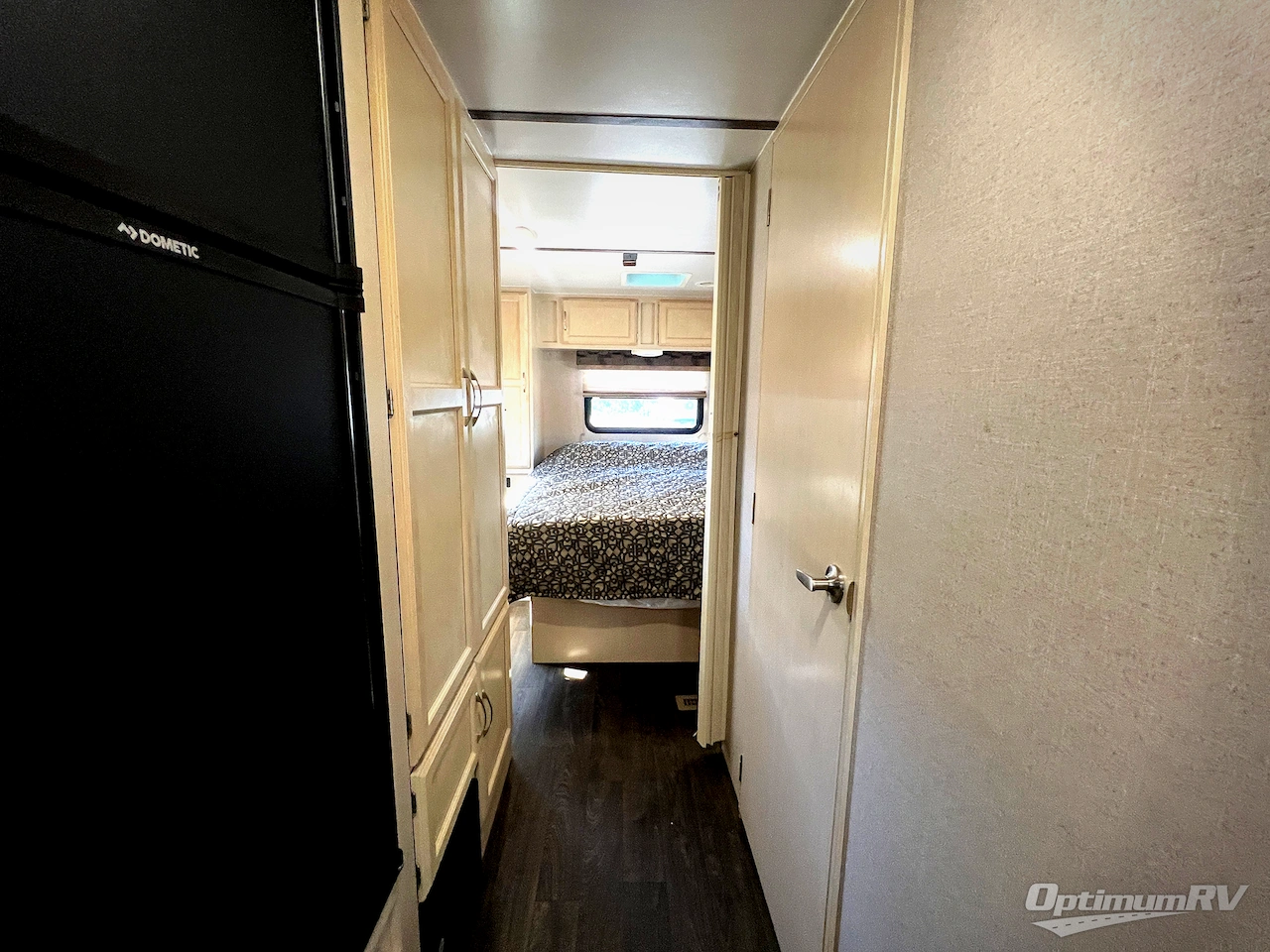 2019 Winnebago Towables Minnie 2500FL Photo 14