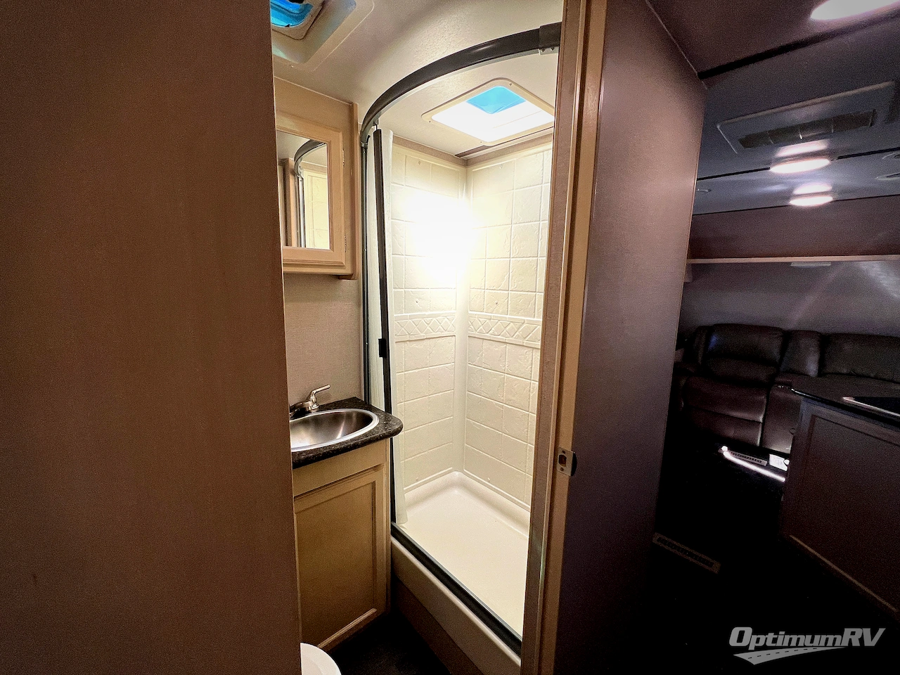 2019 Winnebago Towables Minnie 2500FL Photo 17