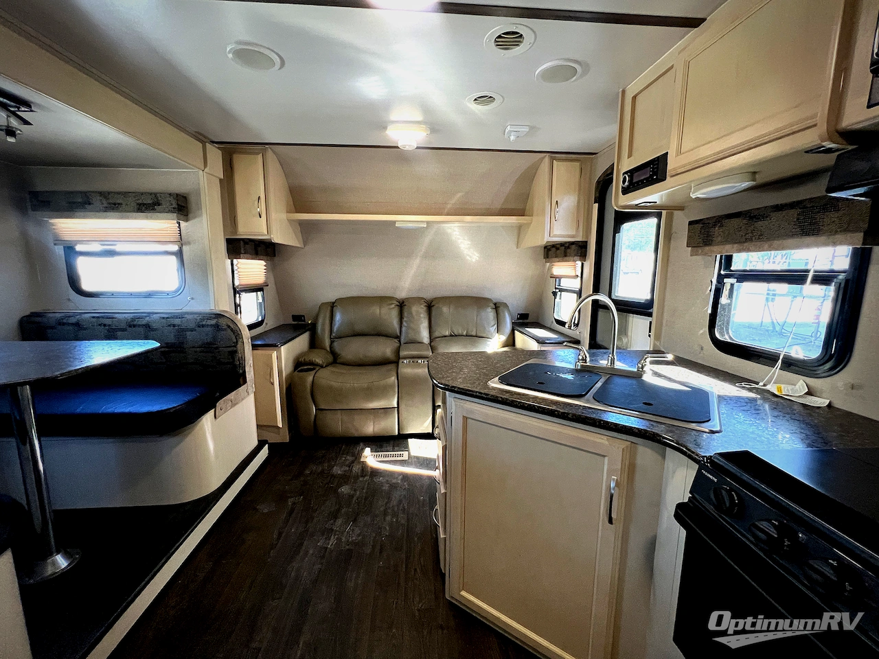 2019 Winnebago Towables Minnie 2500FL Photo 19