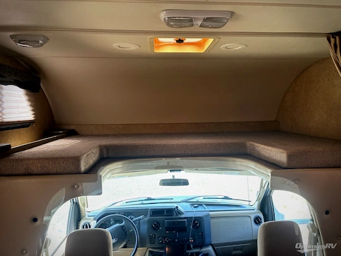 2014 Thor Chateau 28Z RV Photo 3