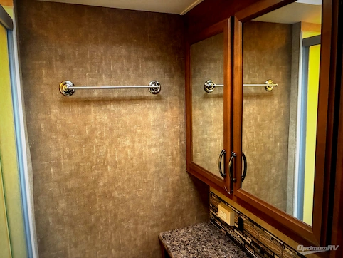2014 Thor Chateau 28Z RV Photo 4