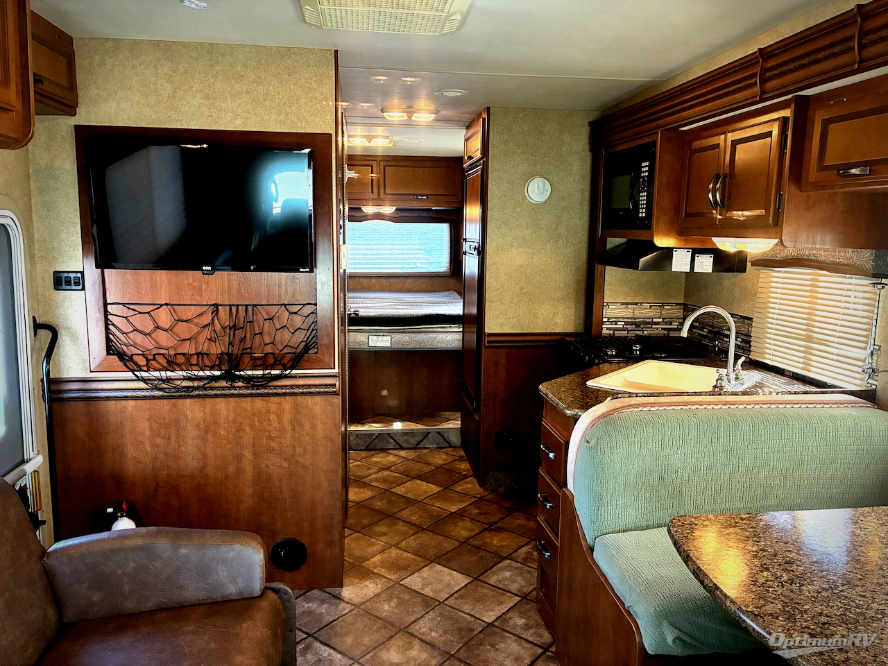 2014 Thor Chateau 28Z Photo 4