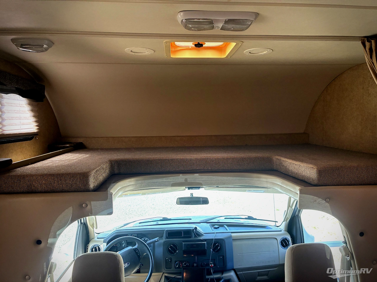 2014 Thor Chateau 28Z Photo 13