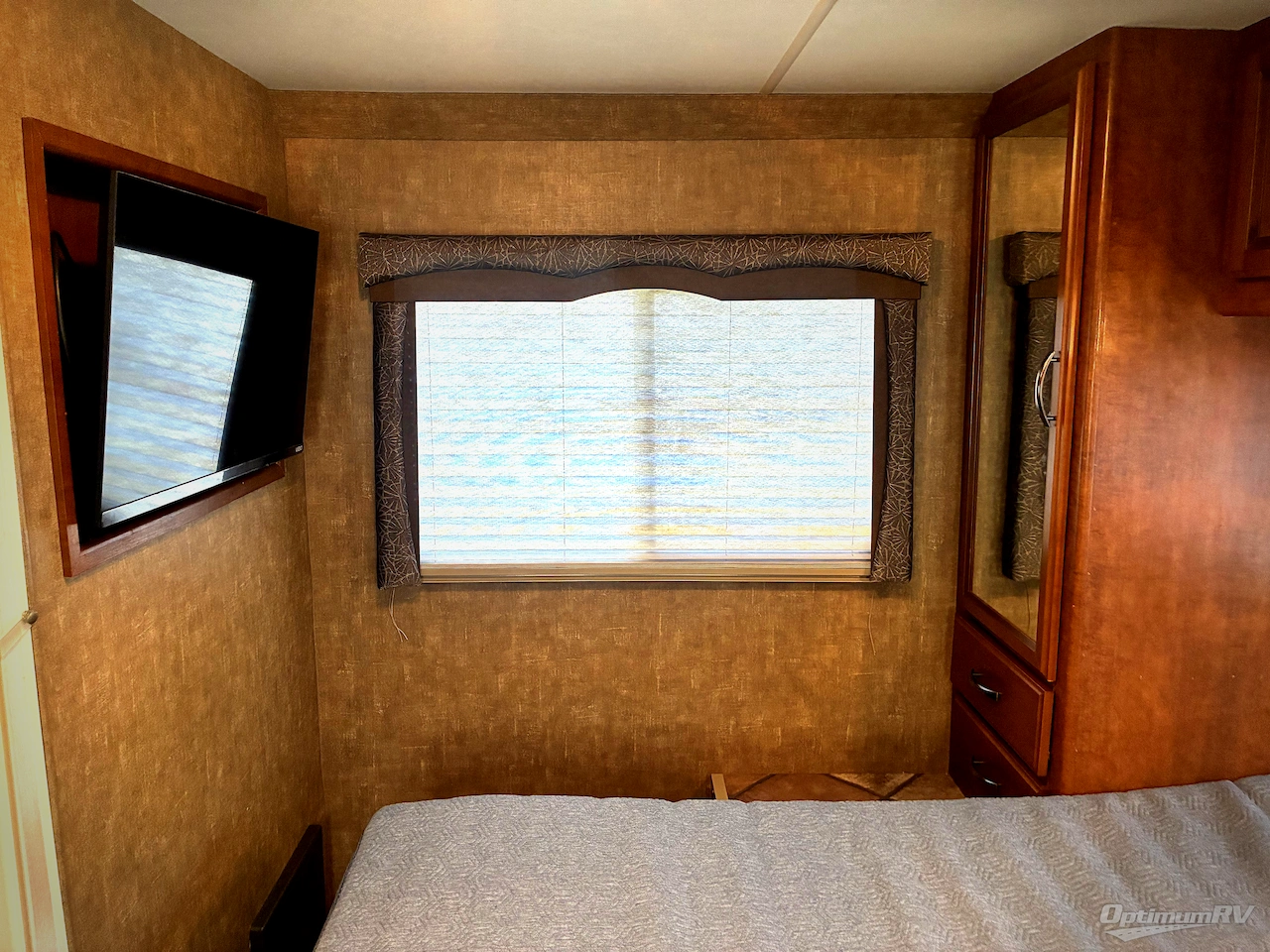 2014 Thor Chateau 28Z Photo 15