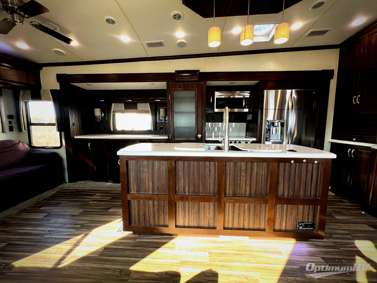 2018 Forest River Cardinal 3456RL Photo 9