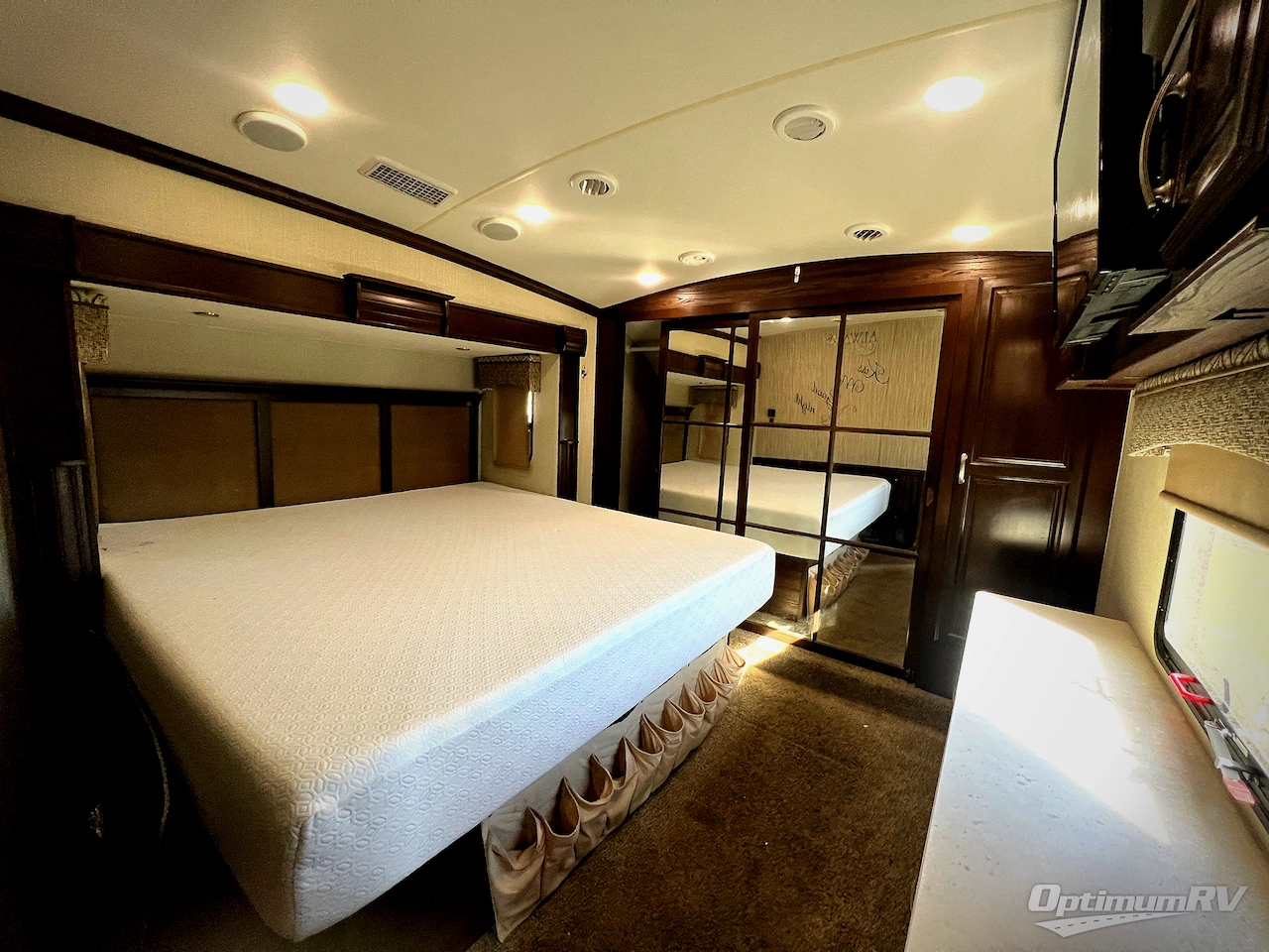 2018 Forest River Cardinal 3456RL Photo 15