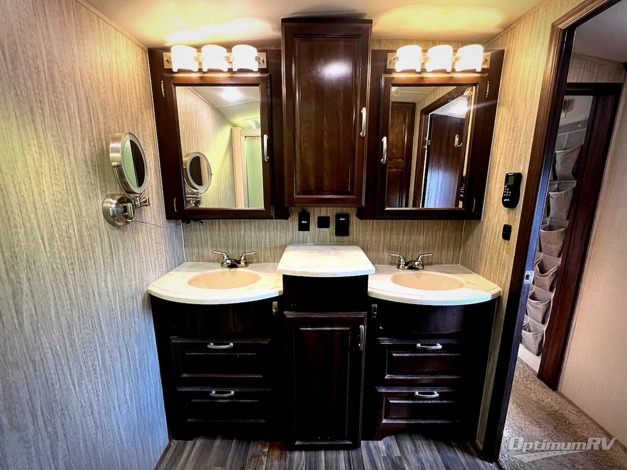 2018 Forest River Cardinal 3456RL Photo 19