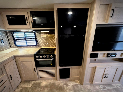 2022 Coachmen Apex Ultra-Lite 265RBSS RV Photo 3