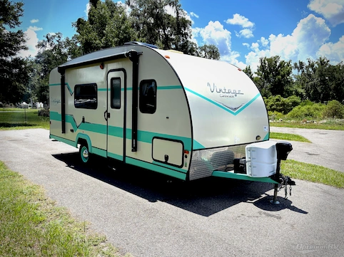 Used 2017 Gulf Stream RV Vintage Cruiser 19RBS Featured Photo