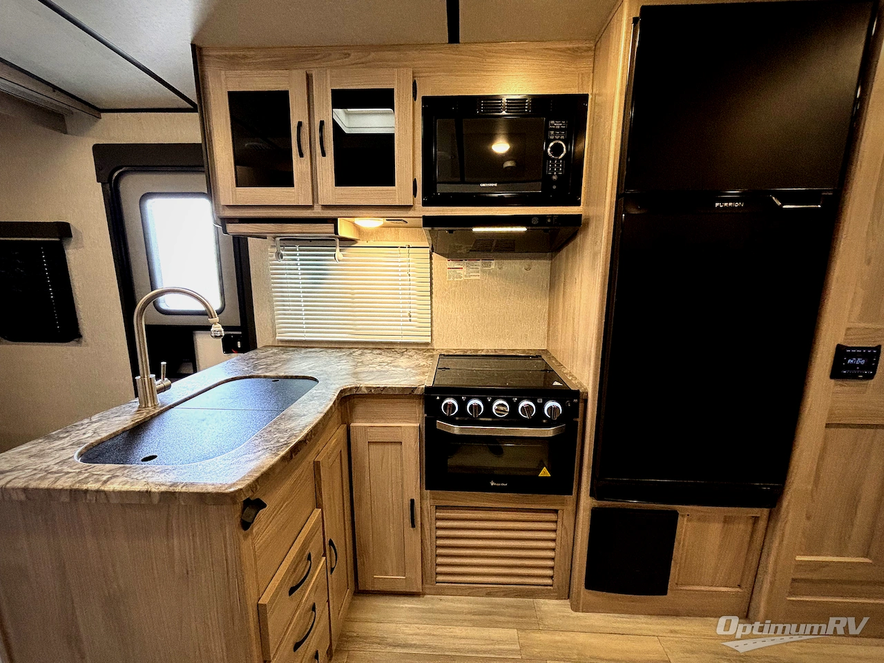 2022 Coachmen Spirit Ultra Lite 2963BH Photo 9