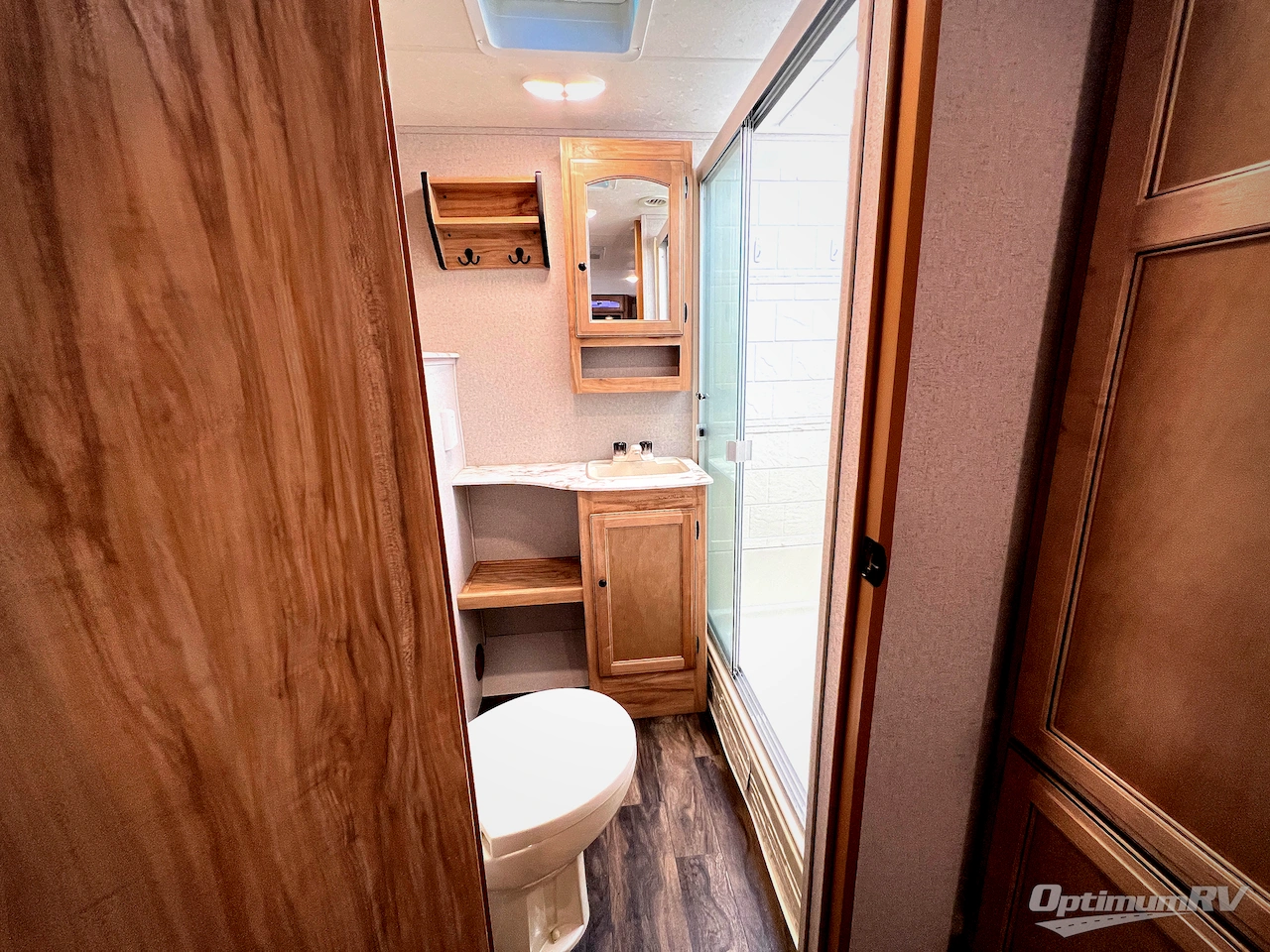 2018 Coachmen Freedom Express Ultra Lite 231RBDS Photo 8
