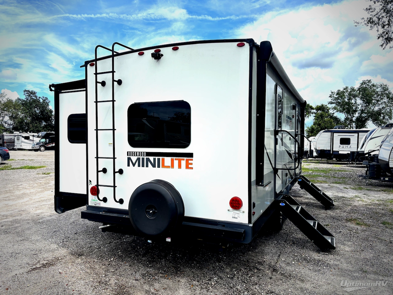 2022 Forest River Rockwood Mini Lite 2516S Photo 2