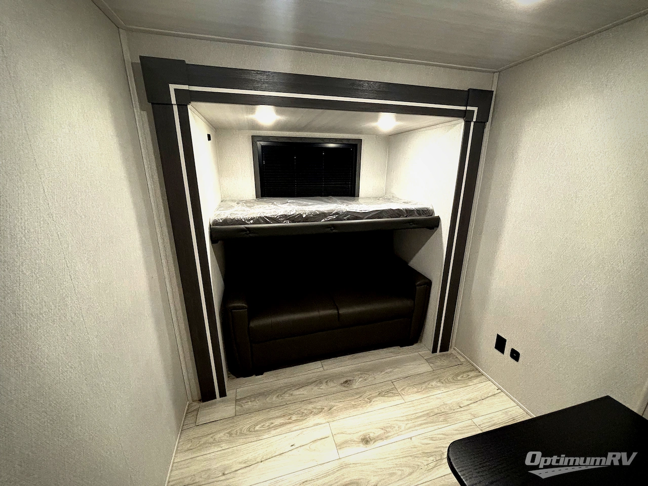 2025 East To West Tandara 386MB-OK Photo 12